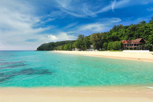 Phuket: Surga Tropis Thailand yang Bikin Kamu Tak Ingin Pulang