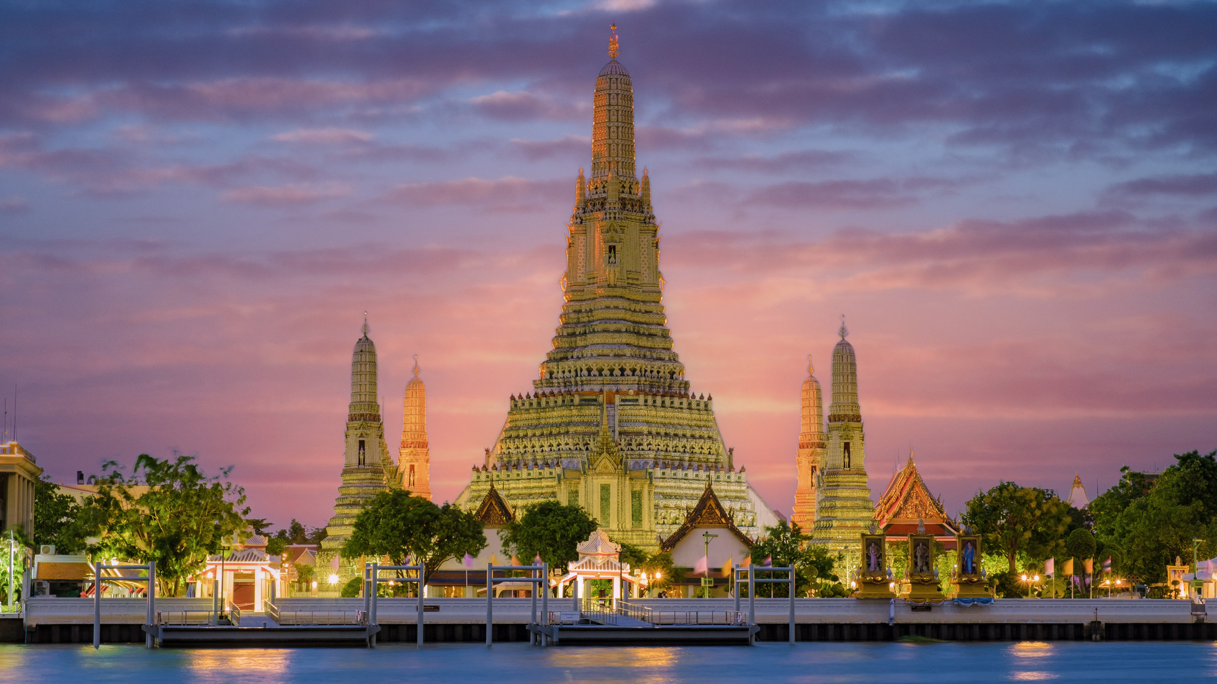 Wisata Populer Wat Arun Di Thailand